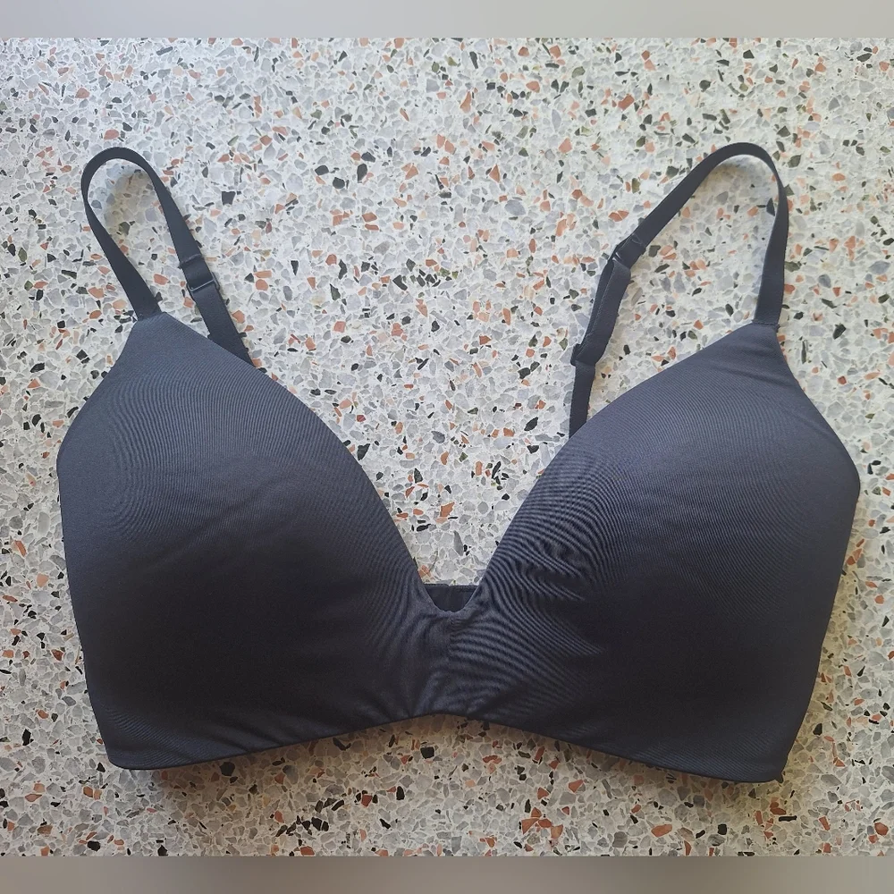 Skims Push-up Plunge Bra - Picture 3 of 7